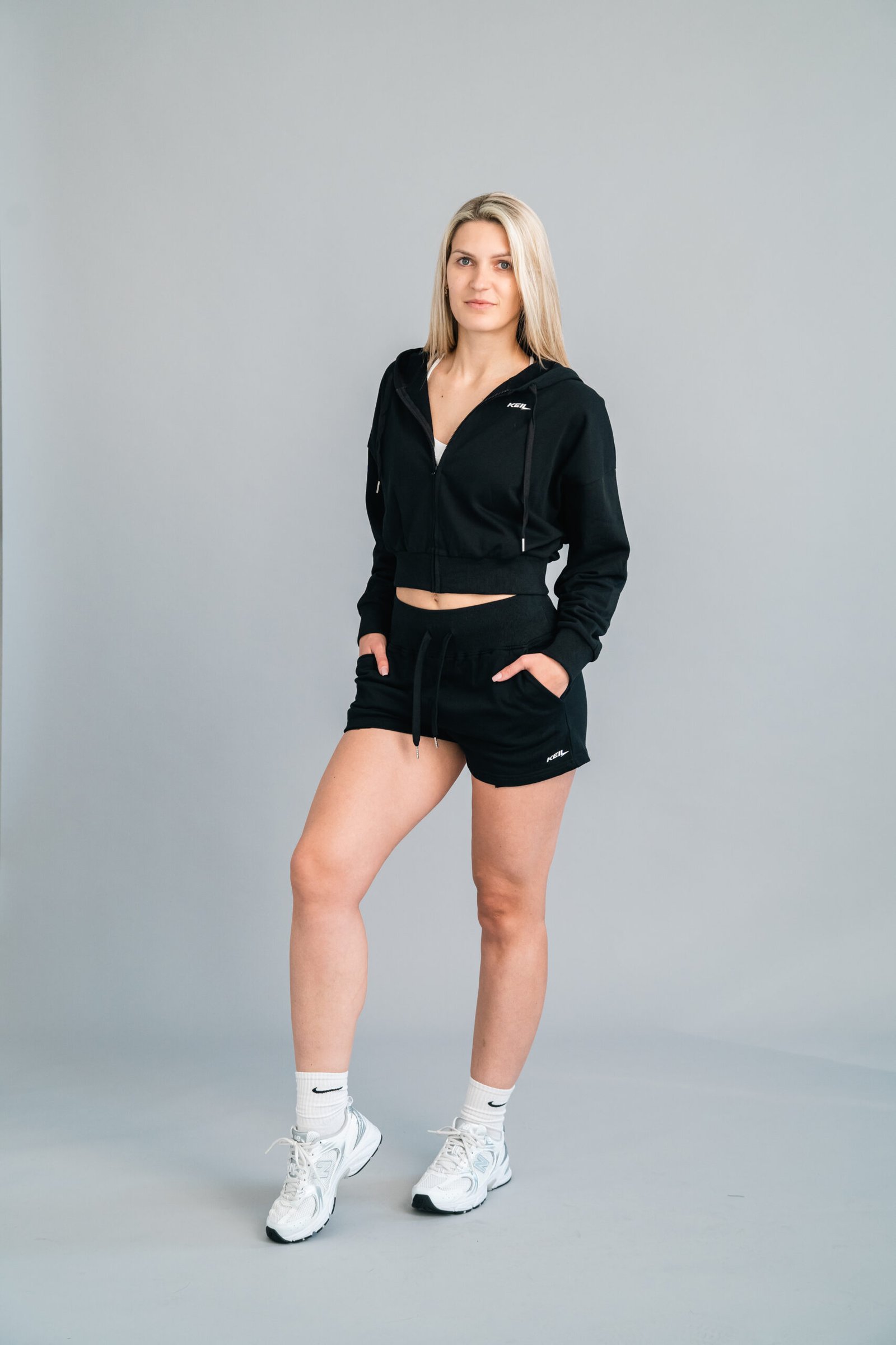 KEIL athletic sporta šorti sievietēm ar augsto jostasvietu - melni fitnesa šorti