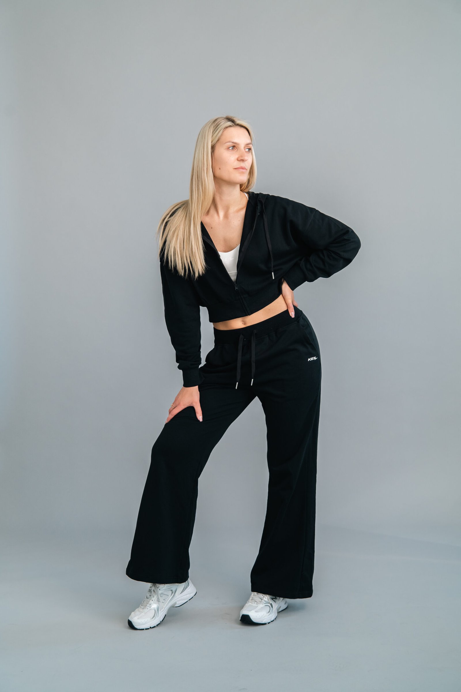KEIL athletic Wide Leg Pants - sieviešu platas brīvā laika bikses melnā krāsā