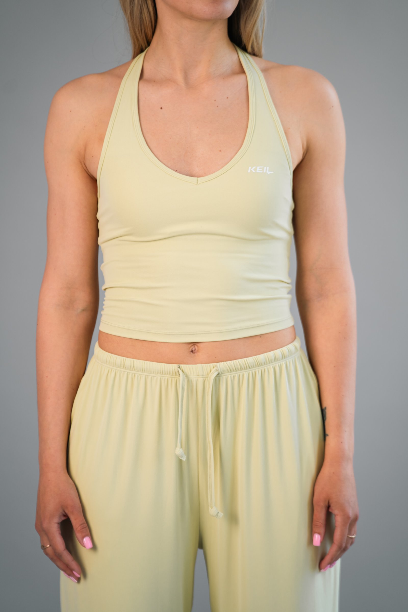 Premium 3-in-1 Jogas un Atpūtas Komplekts - dzeltens

